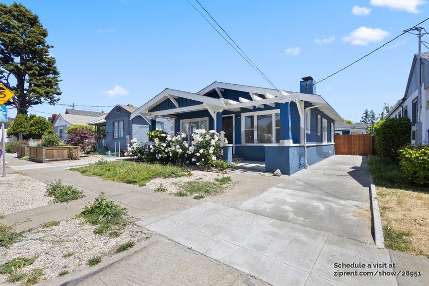 Building Photo - 2306 108th Ave