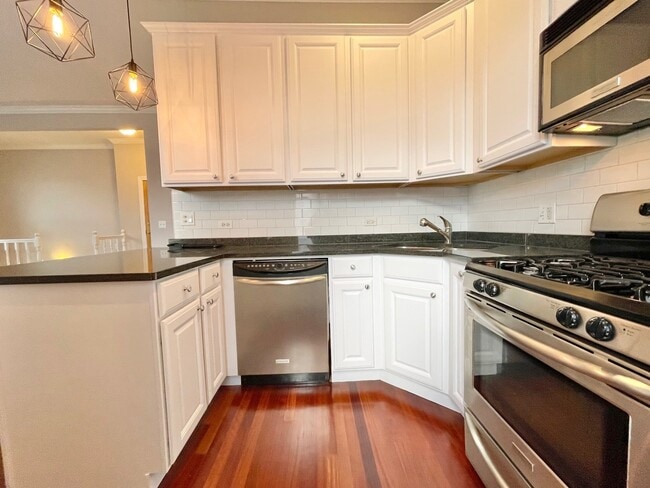 Building Photo - 2801 N Seminary Ave