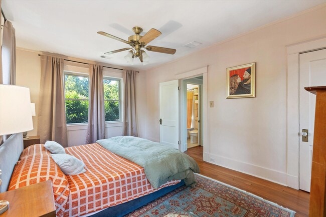 Building Photo - 1621 Linden Ave