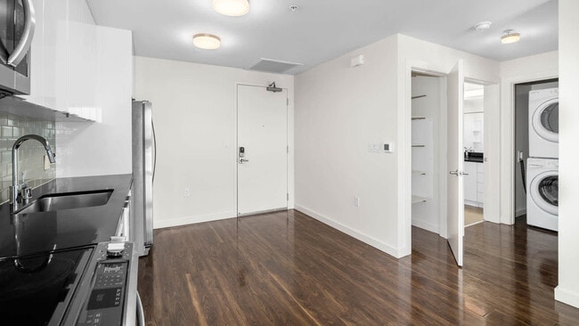 Living Room with Hard Surface Flooring - Potrero 1010