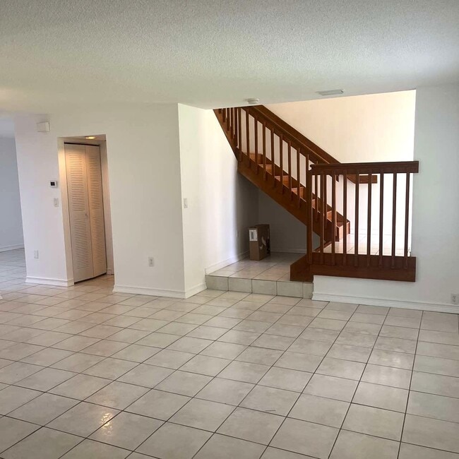Building Photo - 13768 SW 149th Cir Ln