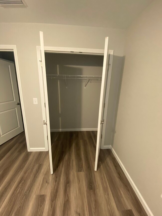 Building Photo - 6857 Stirrup Ln