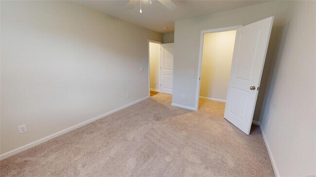 Building Photo - 172 Laila Wy