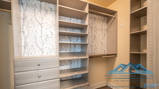 Building Photo - 4620 Carrington Blvd SE