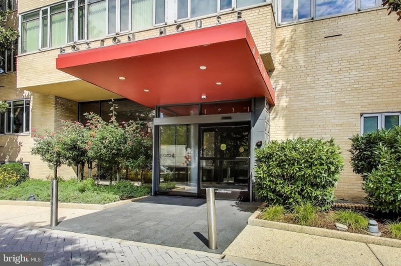 Building Photo - 1711 Massachusetts Ave NW