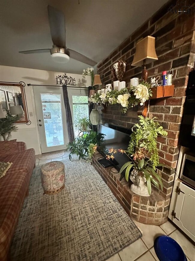 Building Photo - 1919 Margaret Dr