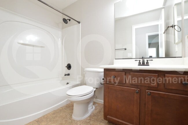 Building Photo - 971 S Brewer Dr