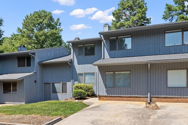 Building Photo - 4362 Hunters Club Dr
