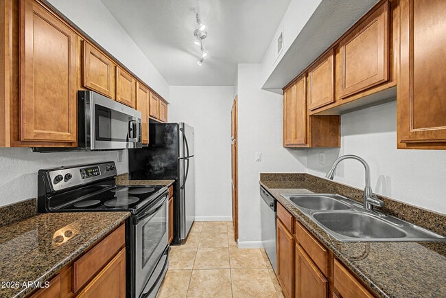 Building Photo - 5995 N 78th St