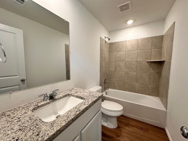 Building Photo - 3 Bed New Build Home