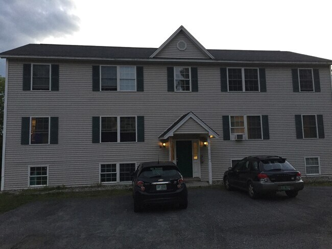 Interior Photo - 13 Meadow St