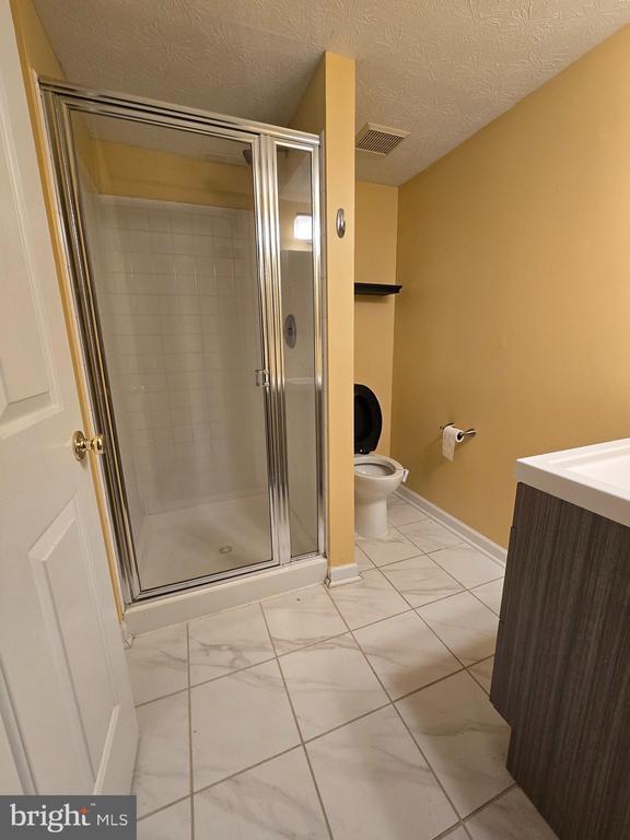 Building Photo - 160 Leeds Creek Cir