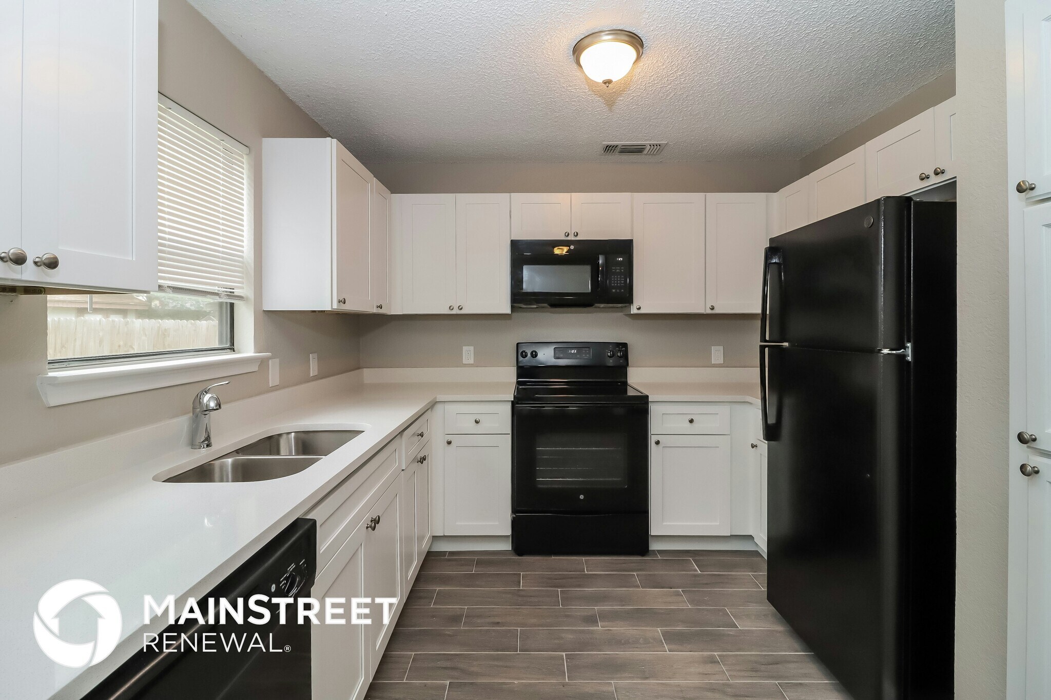 Building Photo - 1516 Lincolnshire Way