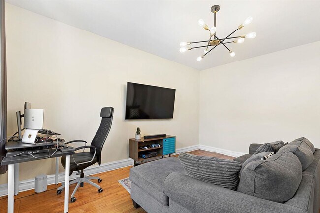 Building Photo - 340 Fairmount Ave