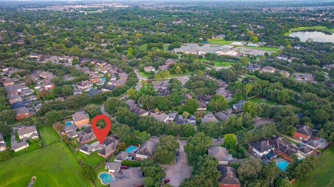 Building Photo - 4910 Canterbury Ln