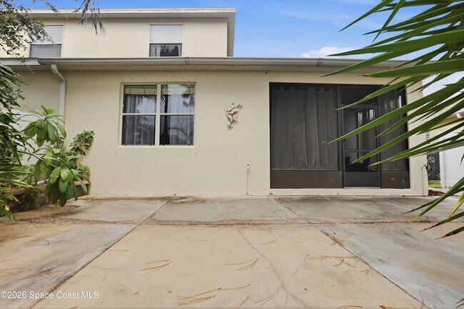 Building Photo - 2039 Tullagee Ave
