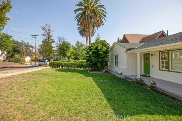 Building Photo - 1606 Bel Aire Dr