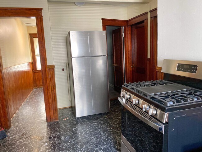 Building Photo - 19 Fifth Ave, Worcester MA 01607 - Unit 1