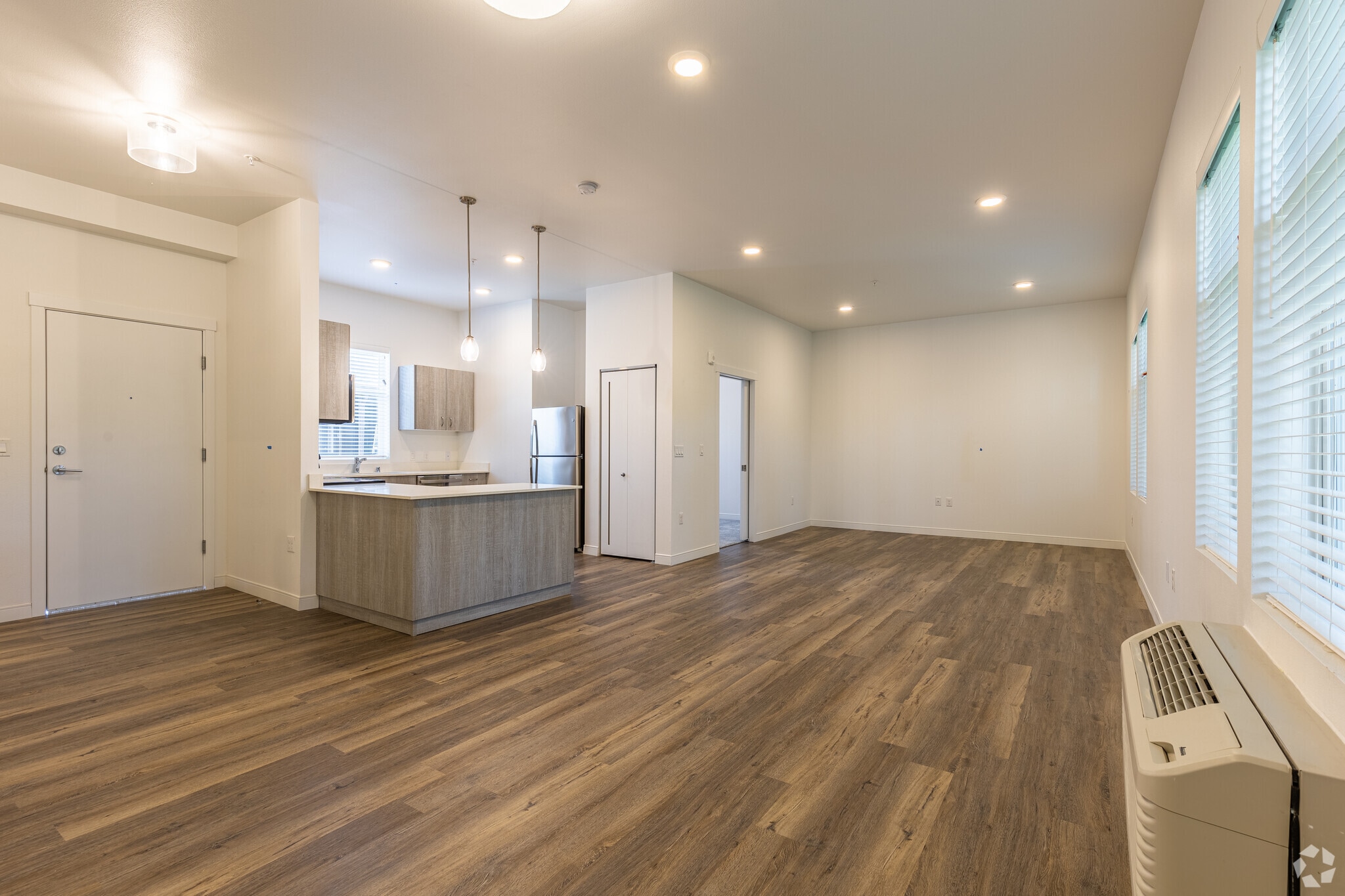 2BE, 2BA - 1113SF - 134th Street Lofts