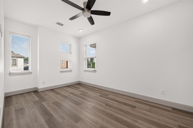 Building Photo - 159 Benjis Pl