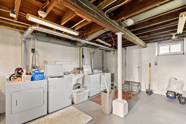 Building Photo - 2996 Sollers Point Rd