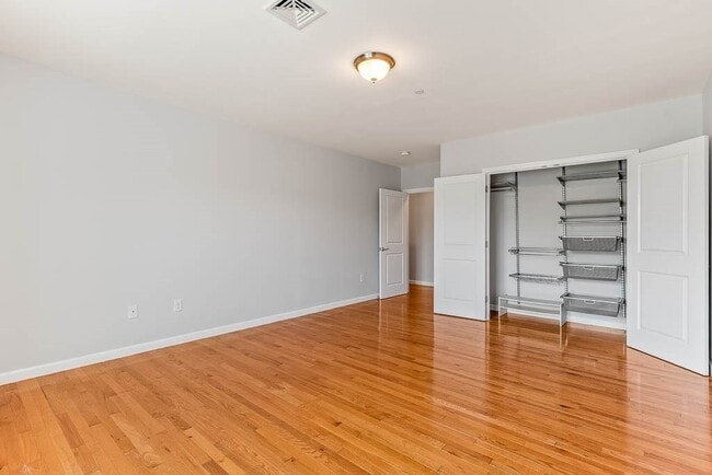 Building Photo - 446 Belgrade Ave