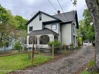 Building Photo - 5 Fairview Ave