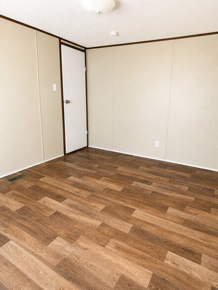 Building Photo - 125 Clays Ct