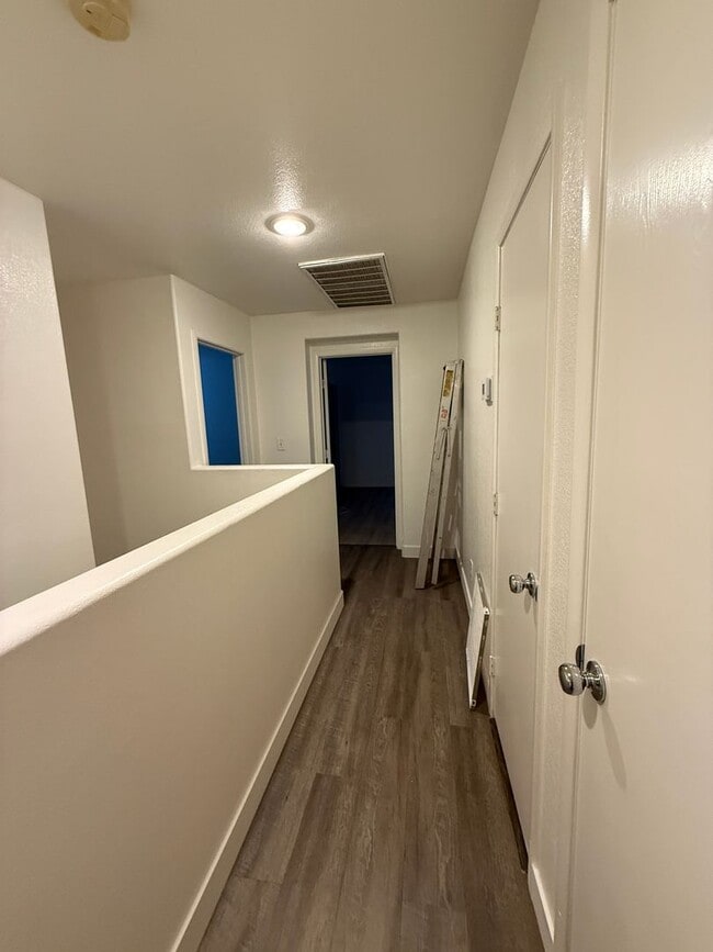 Building Photo - Cute Two Story Gated Townhome In Trilogy!