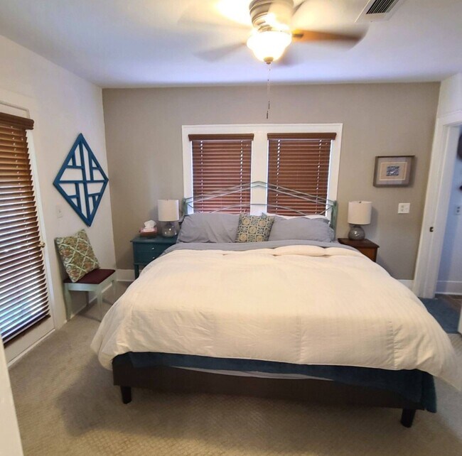 Building Photo - 1425 Munger St