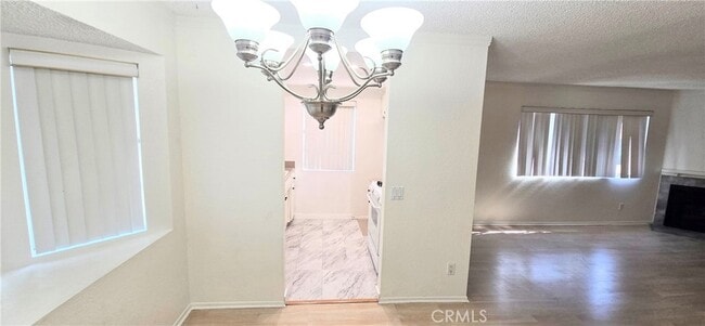 Building Photo - 630 W Dryden St