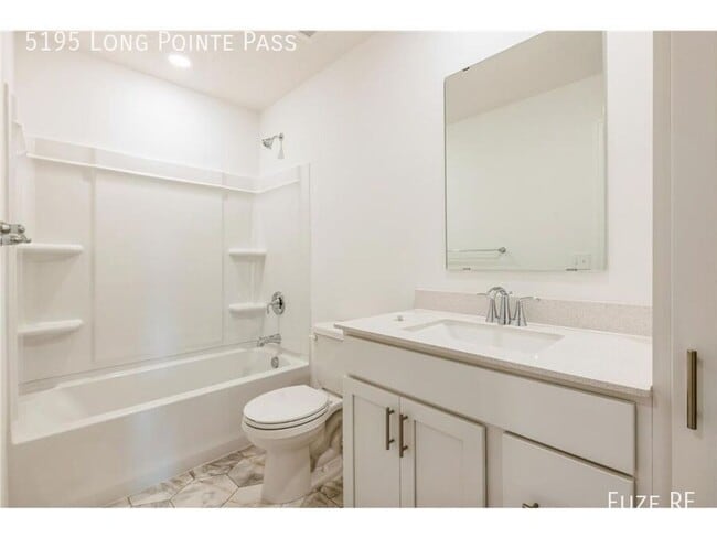 Building Photo - 5195 Long Pointe Pass