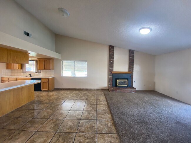 Building Photo - Get ready for Summer in this 3 BD 2 BA SW home with a Pool on a corner lot