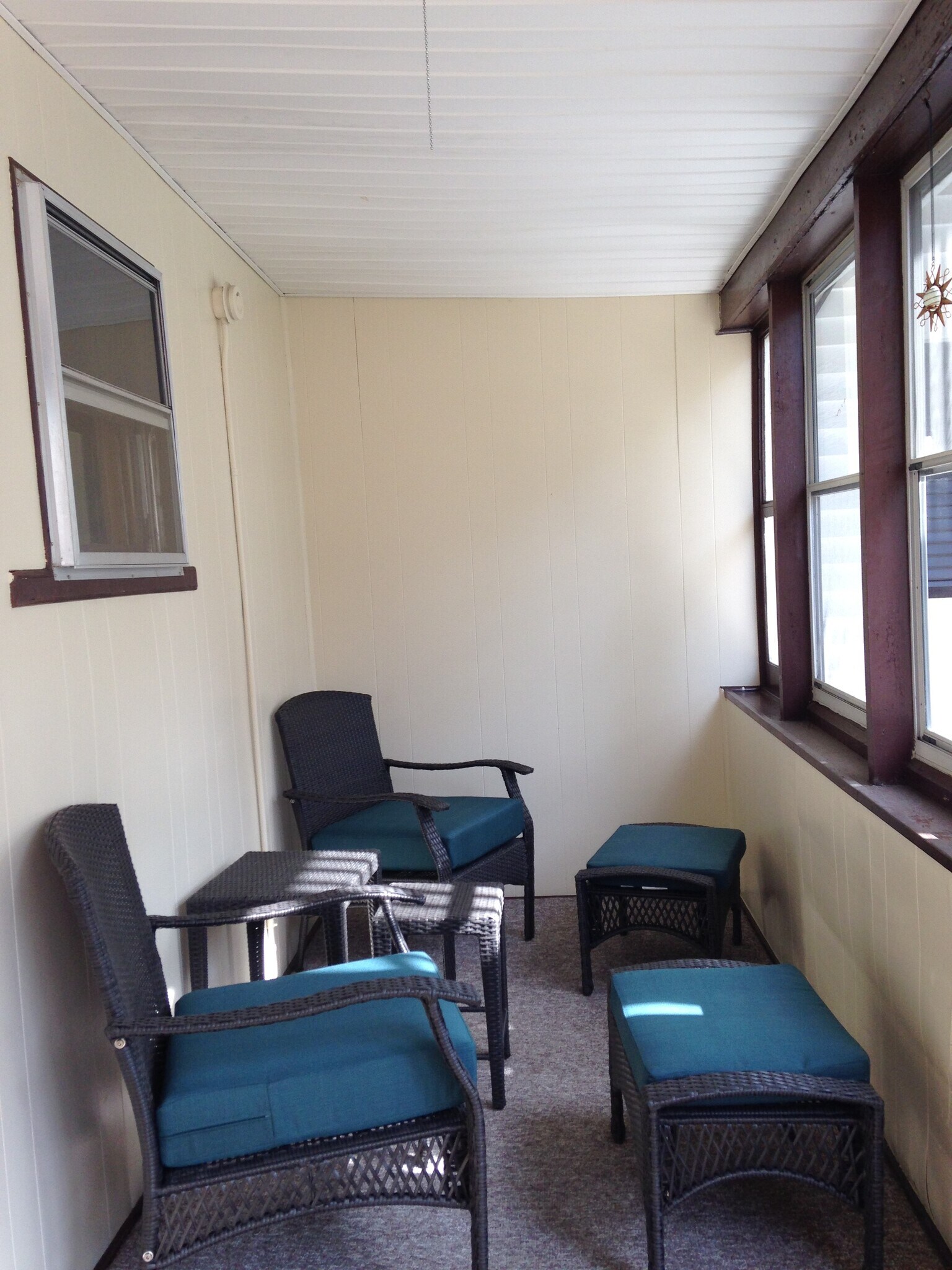 Three-Season Porch - Previous Tenancy - 91 Sagamore St