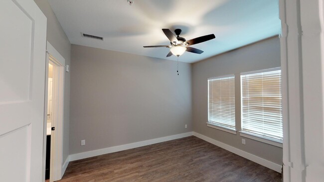 Building Photo - 311 Craddock Ave