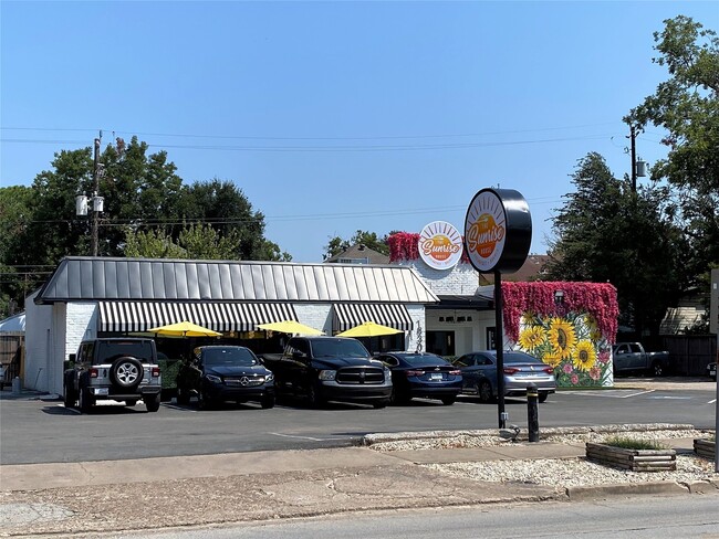Building Photo - 4116 McDuffie St