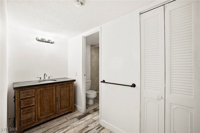 Building Photo - 3930 University Center Dr