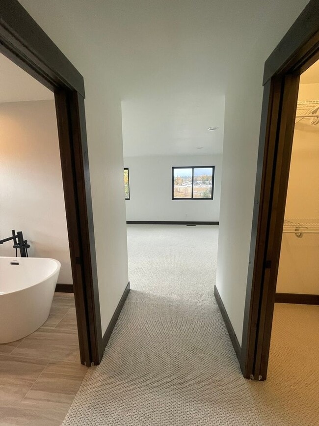 Building Photo - Whitefish Landing Town House