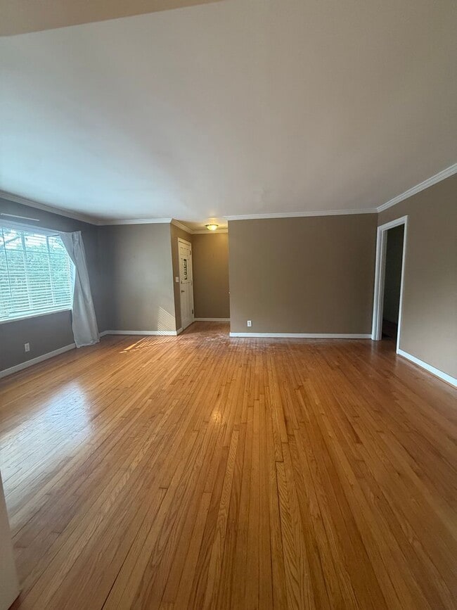 Building Photo - 1144 Del Ray Dr