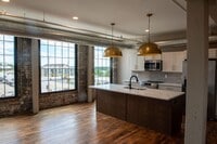 Building Photo - 116 N 3rd St