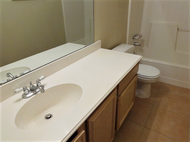 Building Photo - 6448 Royal Cedar Dr