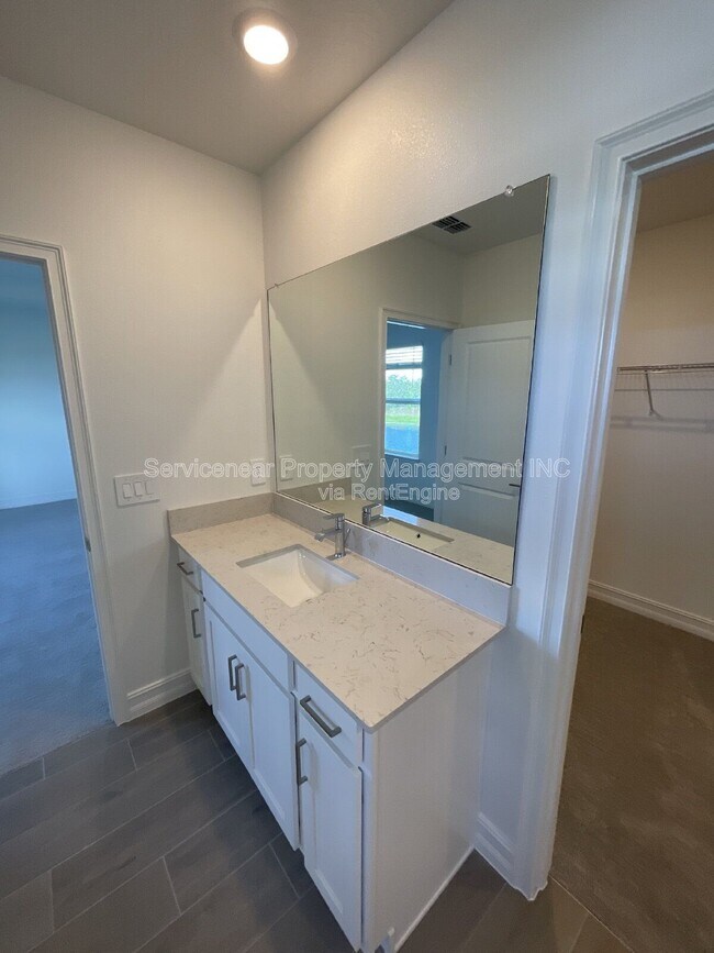 Building Photo - 7124 119th Ct E