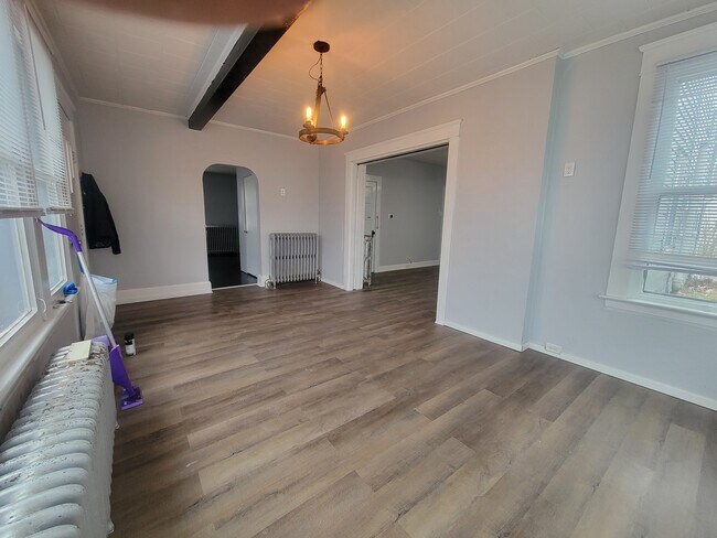 Building Photo - 417 Beaver St