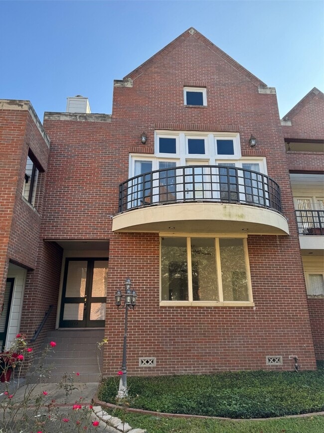 Primary Photo - 11842 Taylorcrest Rd