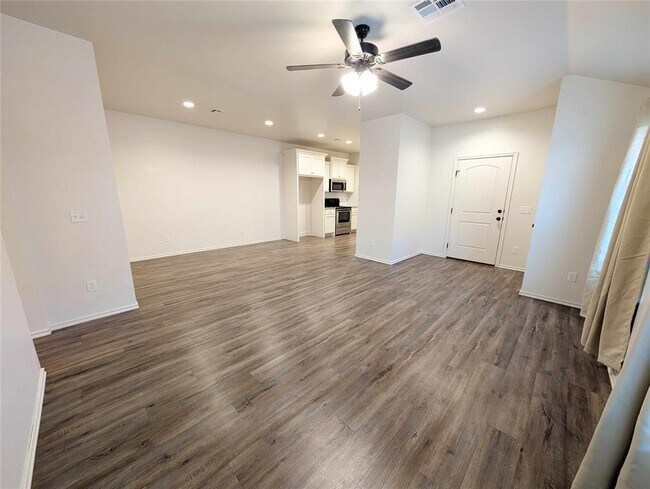 Building Photo - 425 Chalk Hill Ct