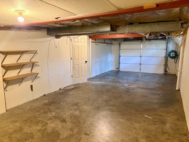 Building Photo - Spacious Living, Private Setting, Blue Springs Charm.
