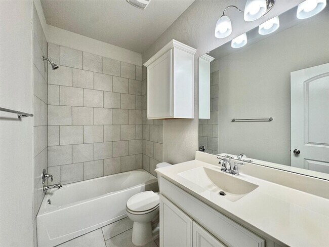 Building Photo - 113 Homily Dr