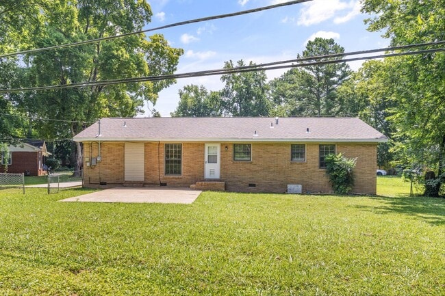 Building Photo - 2111 Shady Ln Cir NW