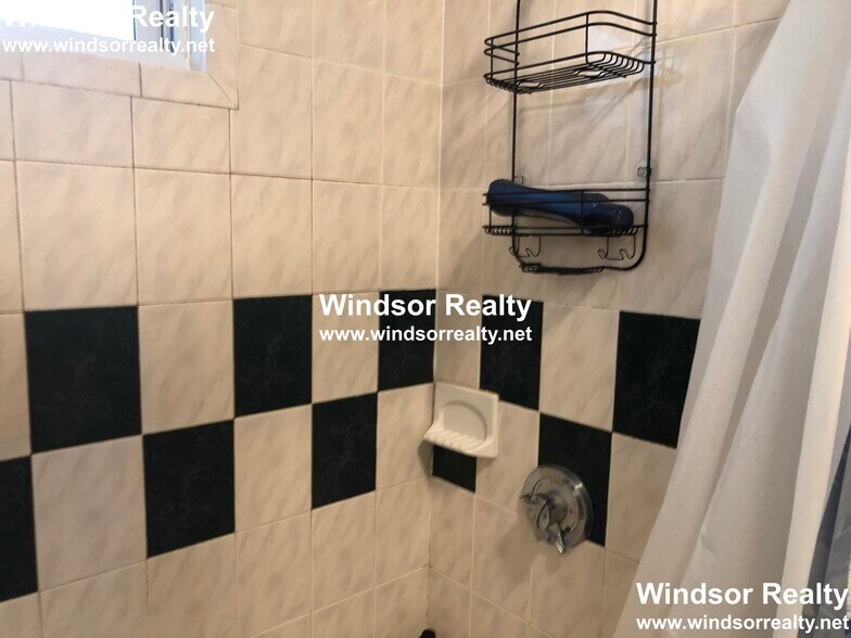 Building Photo - 102 Morrison Ave