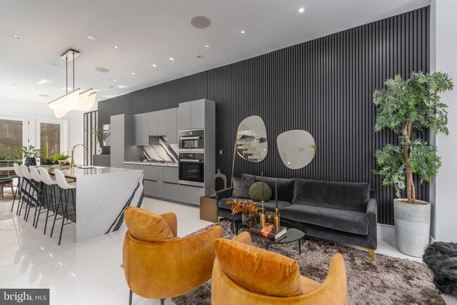 Building Photo - 1604 13th St NW